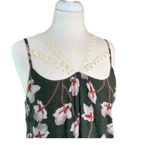 Boutique Entro Green Sleeveless Floral & Lace Sundress Dress Size S, MSRP $60